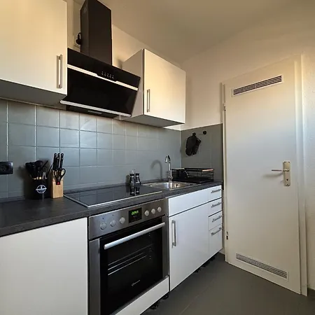 - Gemuetliches Heim Li-apartments *